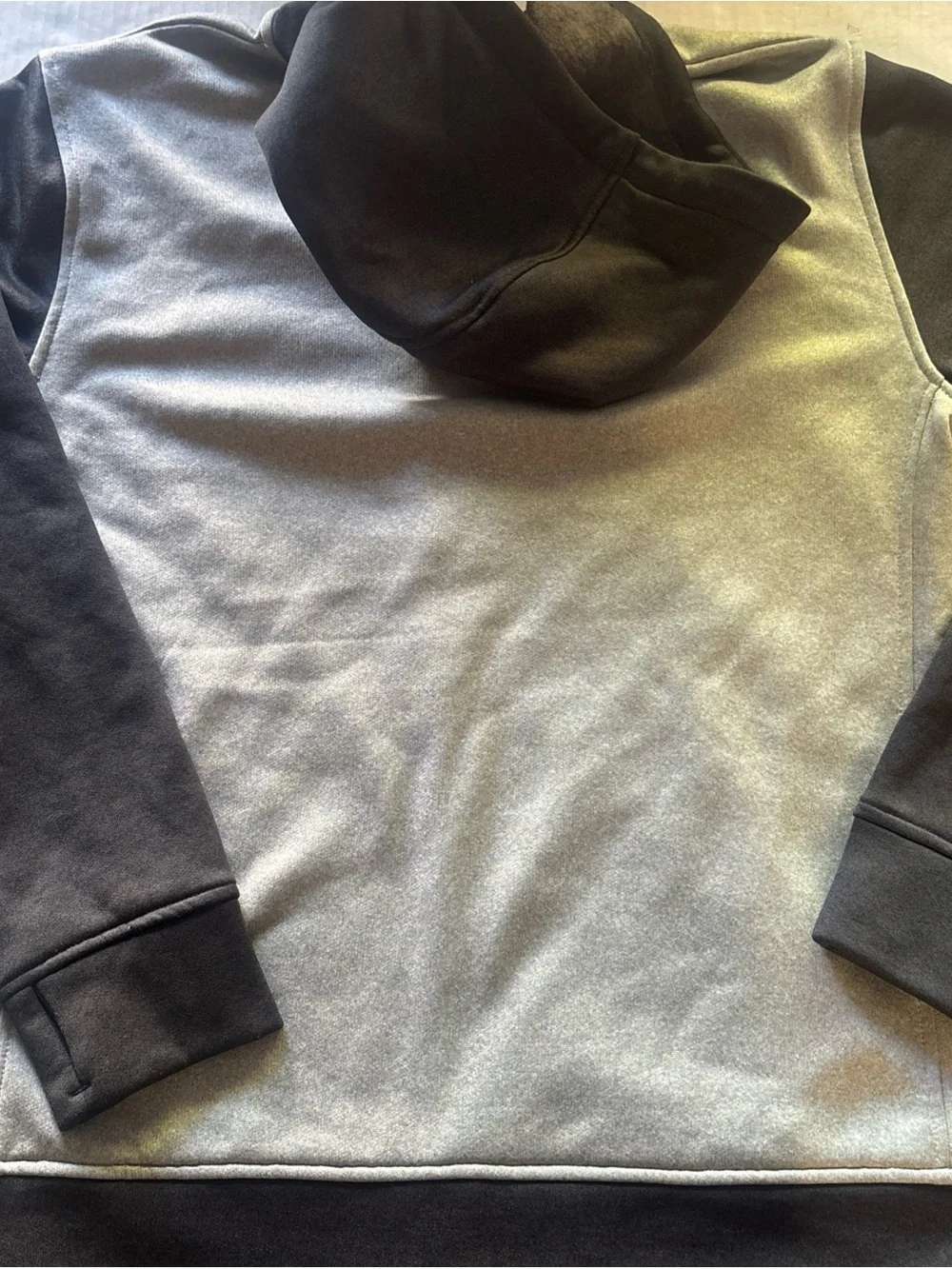 Burton snowboarding zip